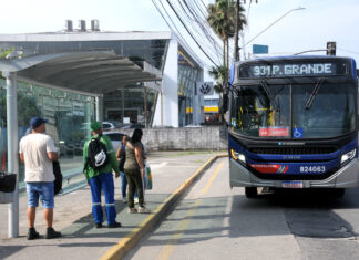Abrigos de ônibus de Praia Grande recebem melhorias