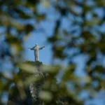 Cristo Redentor se prepara para compensar impacto ambiental do turismo