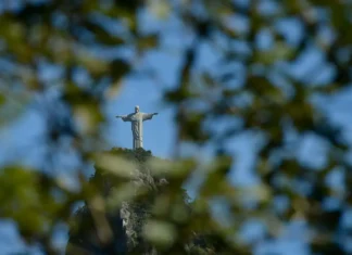 Cristo Redentor se prepara para compensar impacto ambiental do turismo